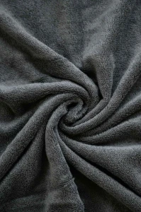 Detail bambusového froté – antracitová látka saunového kilu