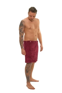 Pánský vínový saunový kilt z bavlněného froté celá postava